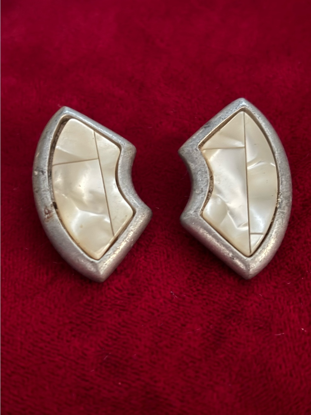 Vintage Ben Amun Mother of Pearl Earing